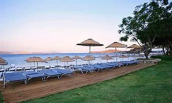 Hotel Noa Javelin Beach Club 4*